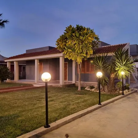Pina Arenella Villa